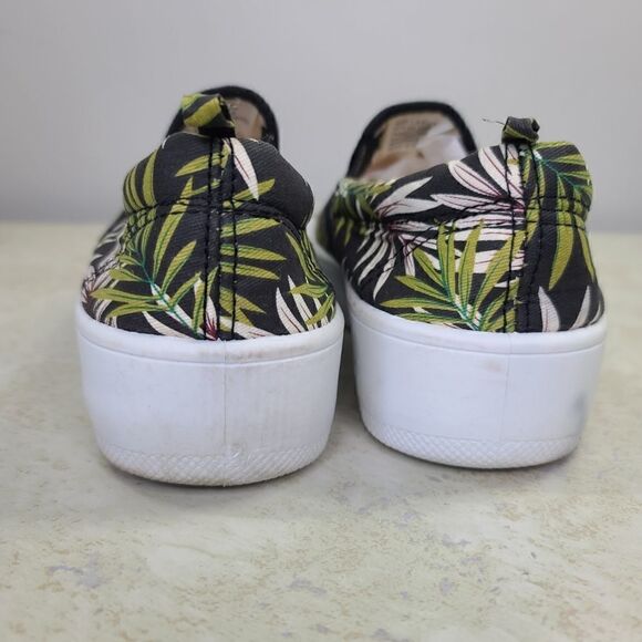 Etc. Slight Platform Slip On Sneaker Large (8-9) - Picture 4 of 7